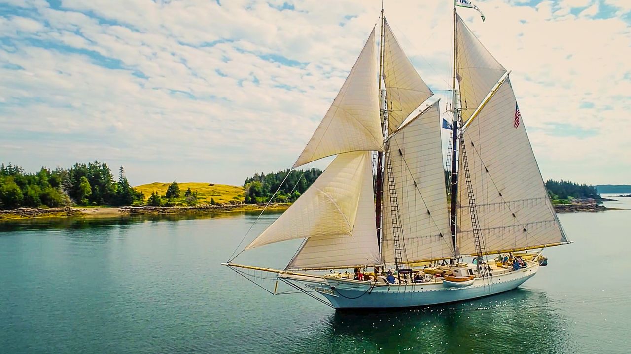 Schooner Mary Day - Maine Windjammer Association